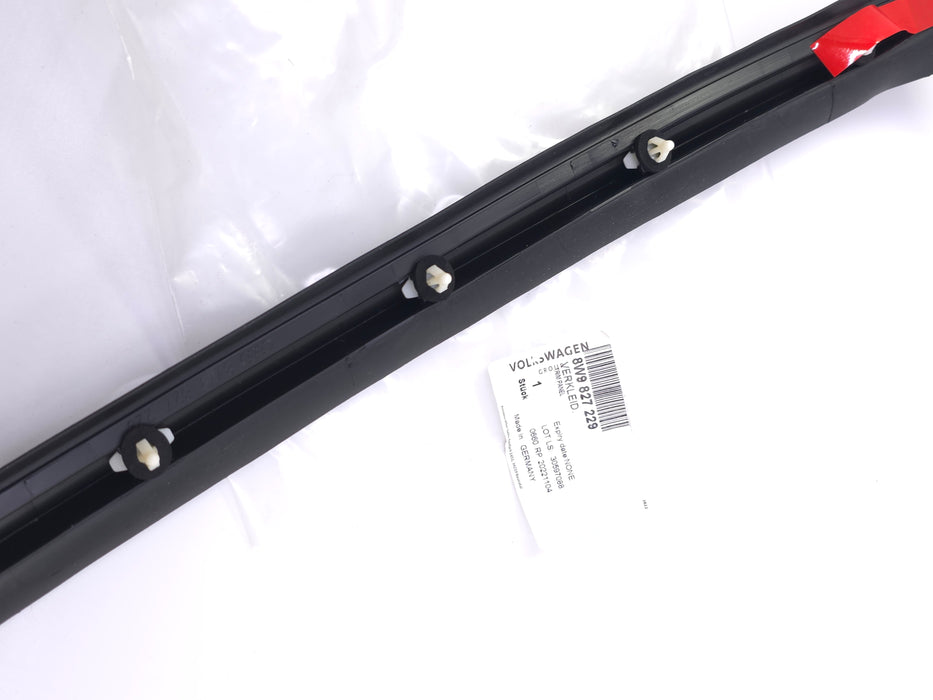 8W9827229 - Roof Frame Trim